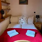 Cafe Pension Leopoldine Bed & Breakfast