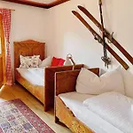 Cafe Pension Leopoldine Bed & Breakfast *