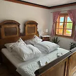 Cafe Pension Leopoldine Bed & Breakfast *