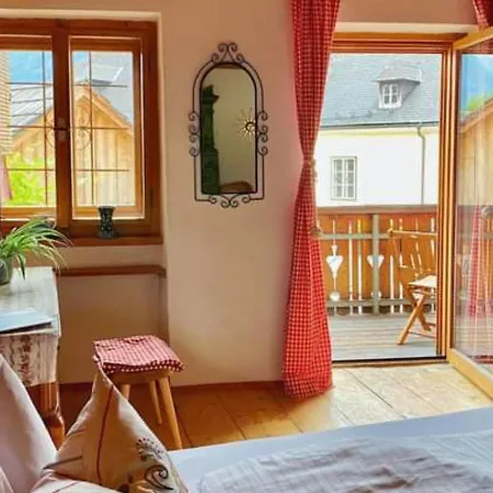 Bed & Breakfast Cafe Leopoldine *