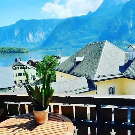Bed & Breakfast Cafe Leopoldine *
