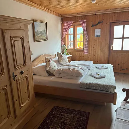 Cafe Leopoldine Oda ve Kahvaltı Hallstatt
