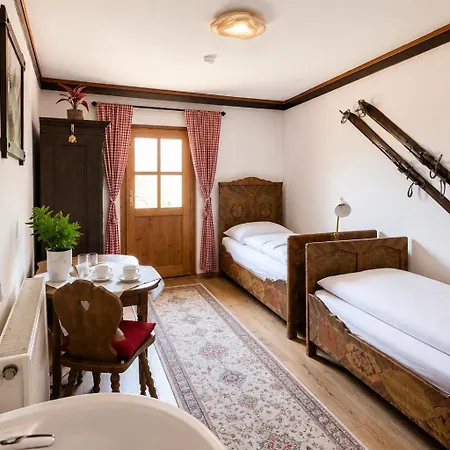 Cafe Pension Leopoldine Bed & Breakfast Hallstatt