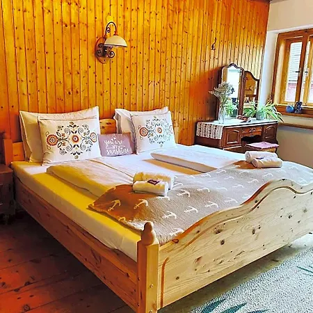 Cafe Pension Leopoldine Bed & Breakfast *