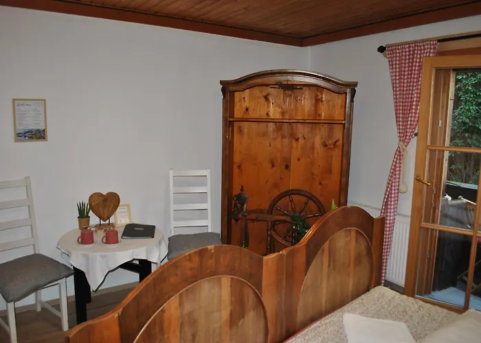 Pension Leopoldine Bed & Breakfast *