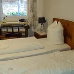 Cafe Pension Leopoldine Bed & Breakfast
