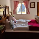 Cafe Pension Leopoldine Bed & Breakfast *