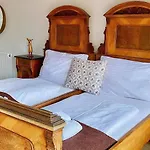 Cafe Pension Leopoldine Bed & Breakfast Hallstatt