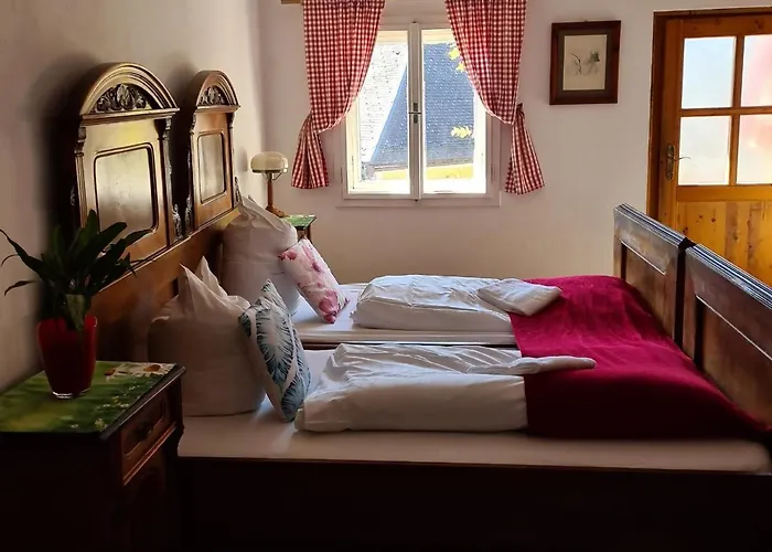 Pension Leopoldine Bed & Breakfast *